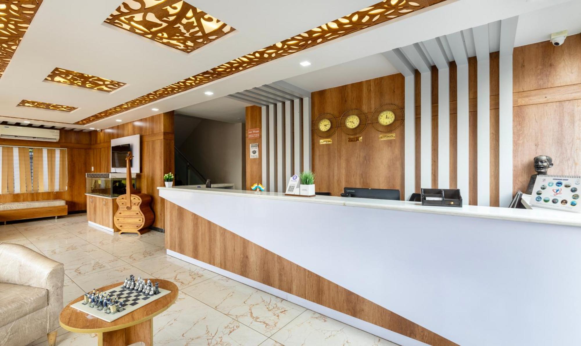 Treebo Four Seasons Hotel Mysore Ngoại thất bức ảnh